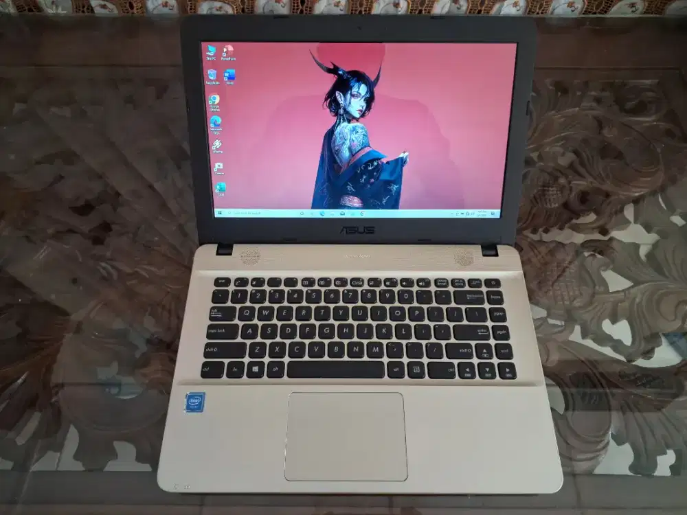 Laptop asus like new, N4000, ram 4gb, hdd 500gb, win 10 siap pakai