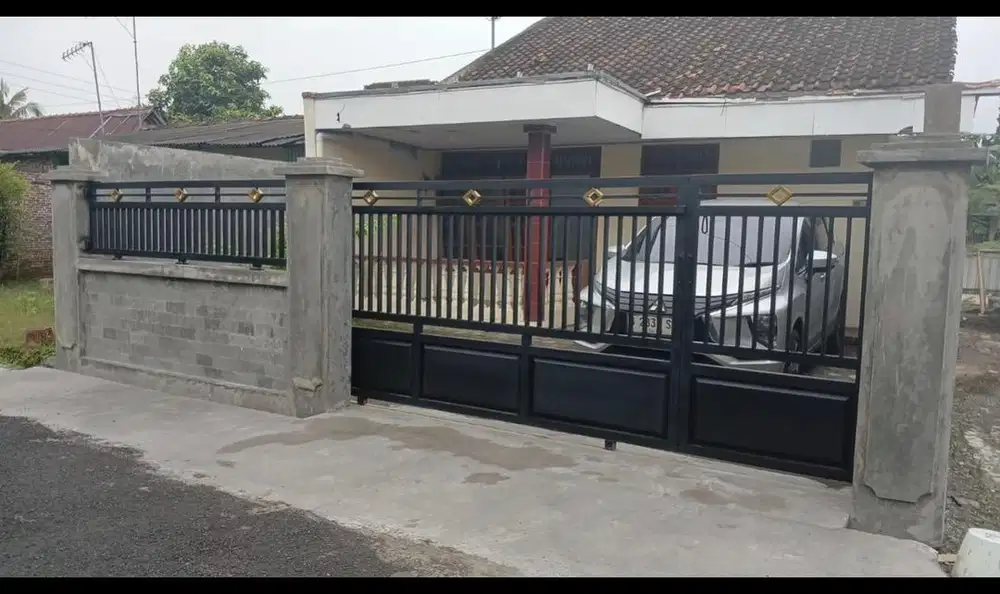 Rumah di kontrakan tahunan