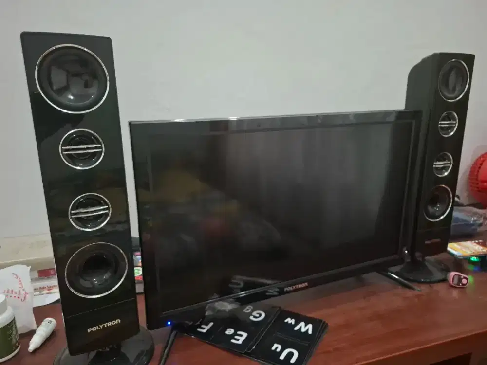 LED TV Polytron 24 Inch