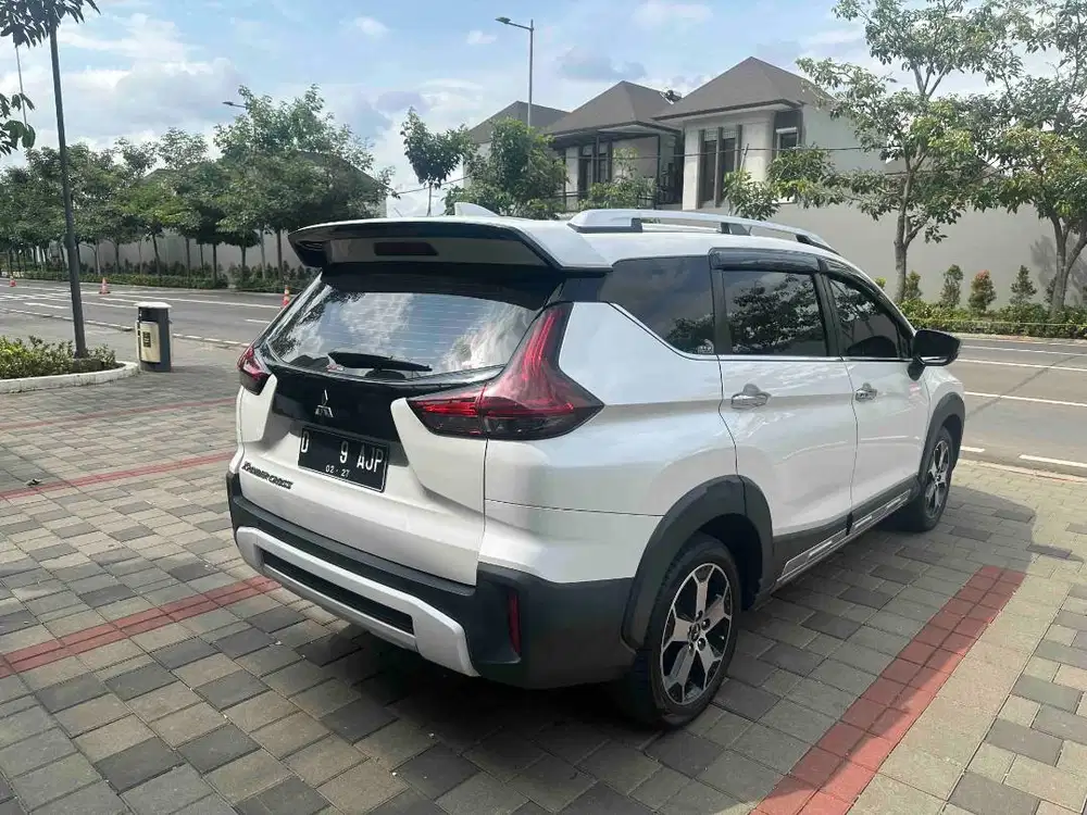Mitsubishi Xpander Cross CVT 2022 (VIN 21) Putih