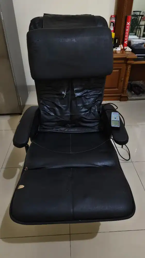 Kursi Pijat Elektrik Massage Seluruh Tubuh Maxcom