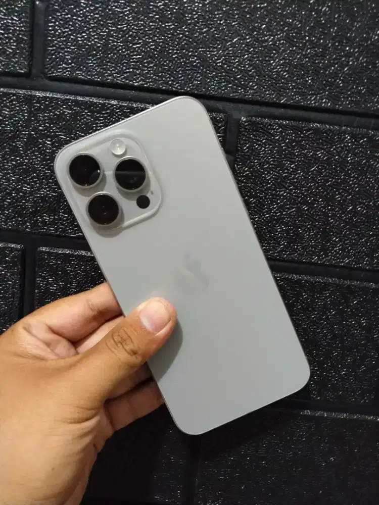 Iphone 15 Pro Max 258 Fullset BH 90 orian