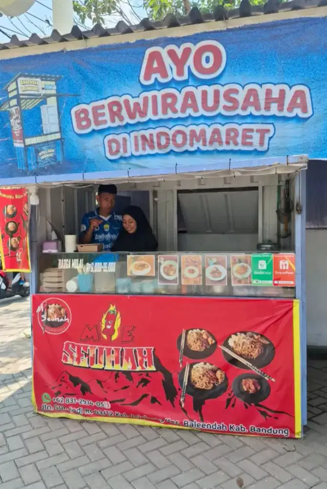 Jaga stand makanan