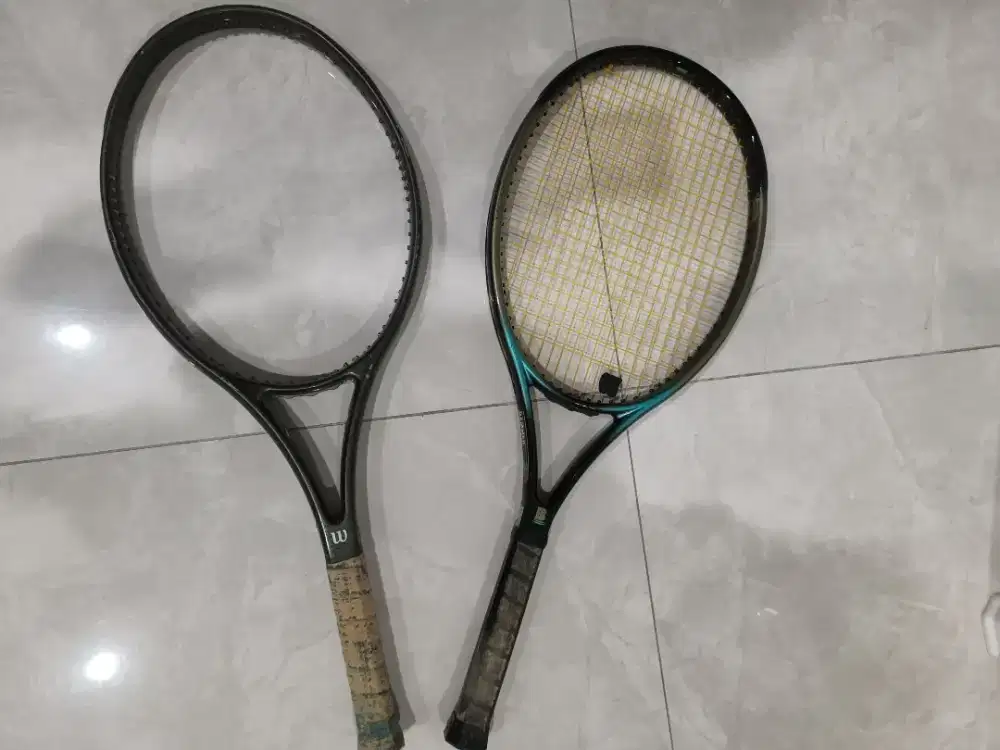 Raket tennis merek wilson dan B.Becker