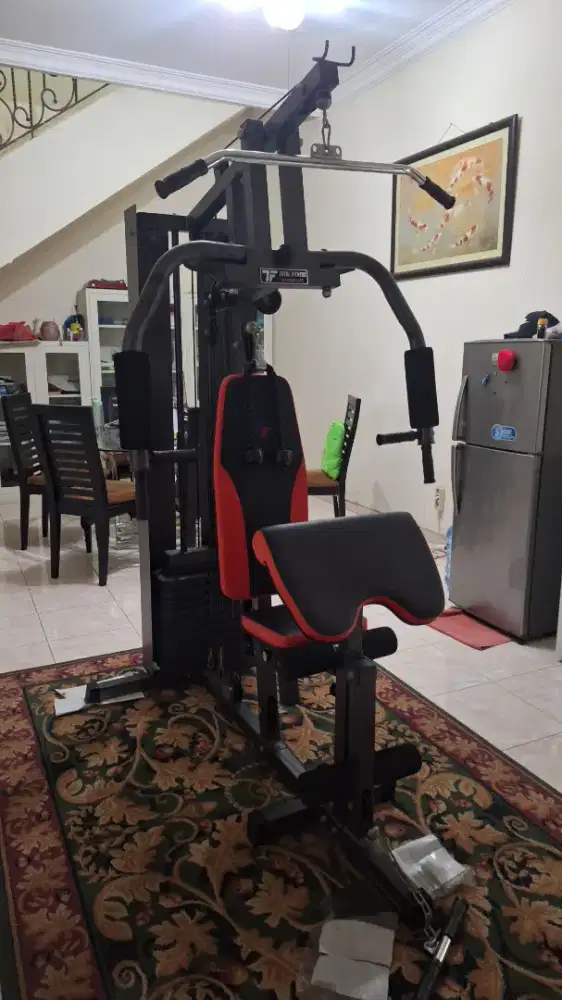 ALAT FITNESS LENGKAP SEPERTI BARU