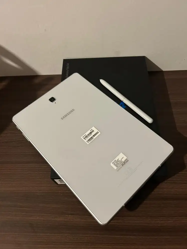 Samsung Tab s4 Tablet besar 10 inch dengan spen / stylus ori