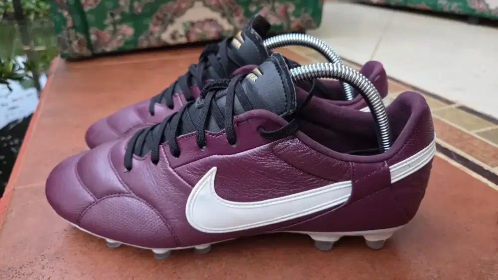 Sepati bola nike premier 3