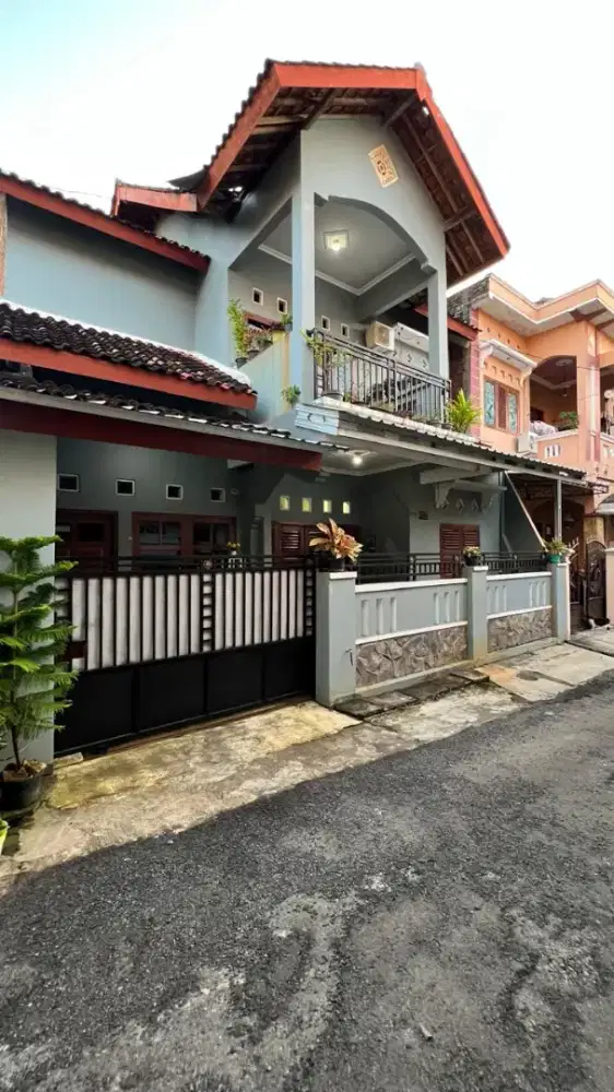 Rumah 2 Lantai Dekat Pusat Kota Jepara