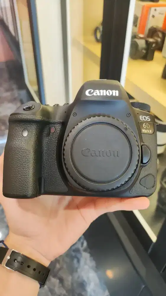 Kamera Canon Eos 6D Mark II Body Only. SC 18k