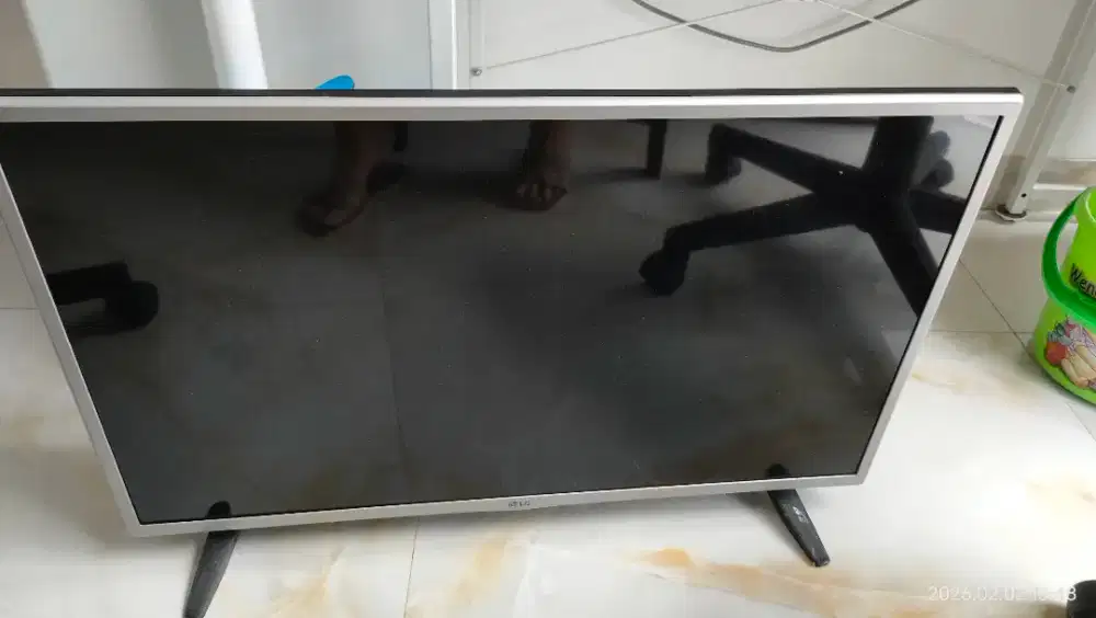 TV merek LG 32 inch