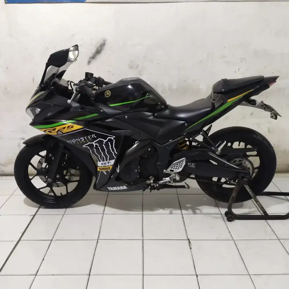 Yamaha R25 2015 Bagus lengkap Mesin Cakep