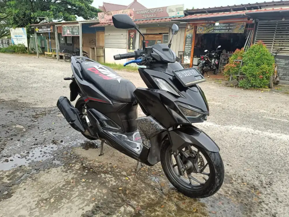 Honda Vario Techno 160cc thn 2022 cw keyles hitam iss mesin halus