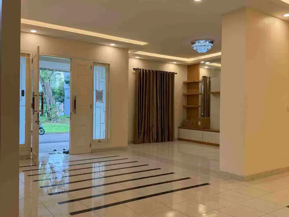 Semi Furnished rumah luas The Icon BSD