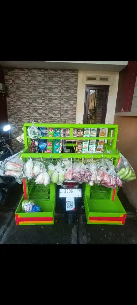 Gerobak sayur siap pakai.