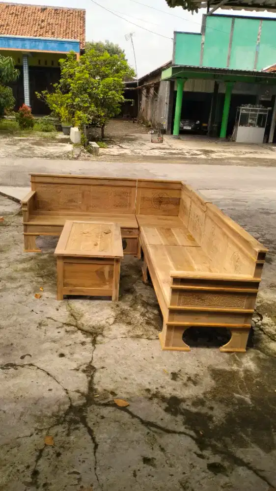 Kursi sudut kayu akasia