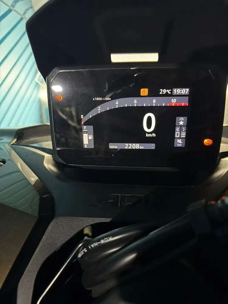 Honda adv 2025 roadsyn emas