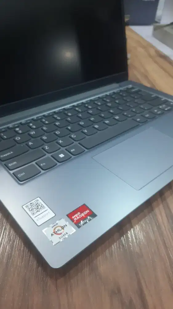 V14 G4-0YID (Iron Grey)  ATHLON SILVER 7120U /8GB/256GB/14 FHD/W11/2Y