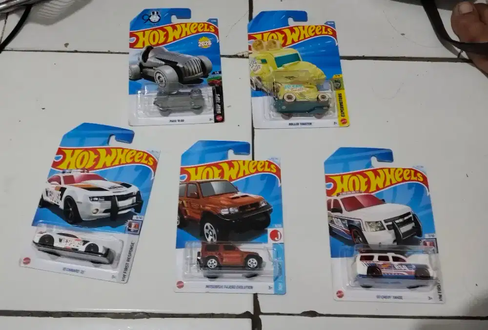 Hotwheels Reguler Real Car dan Fantasy