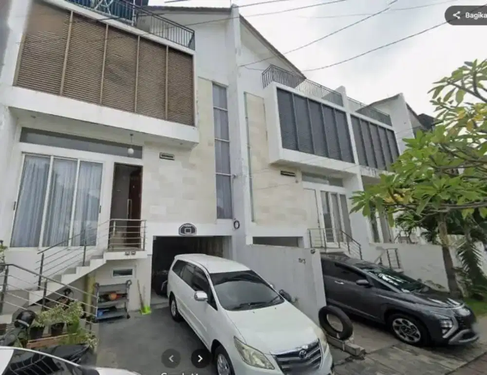 Rumah mewah 3lt ada pool 4room elit laksmana dkt plaza renon jl6mtr