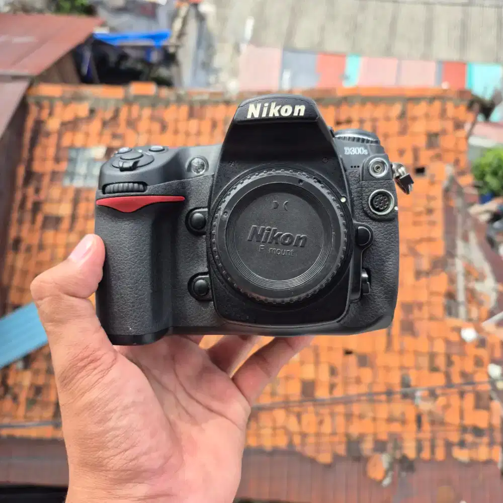 Kamera Nikon D300s body only