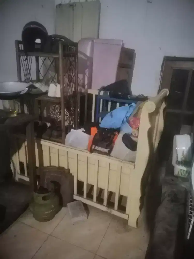 Dijual ranjang bayi bekas