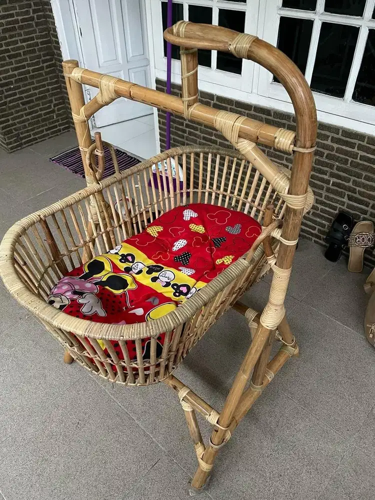 Ayunan rotan bayi