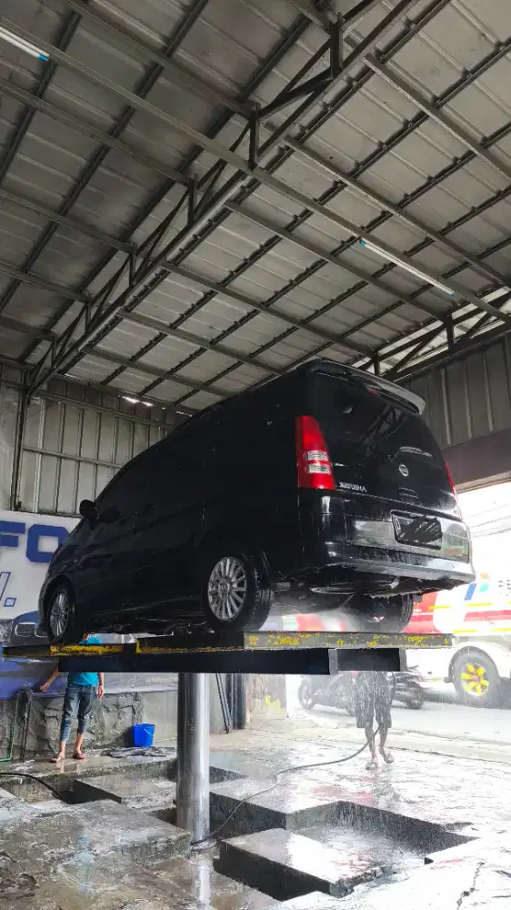 Nissan Serena 2011 Bensin