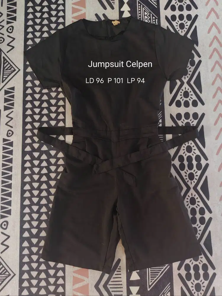 Jumsuit celana pendek