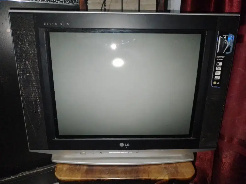 Dijual TV LG Ultra Slim 21 Inci