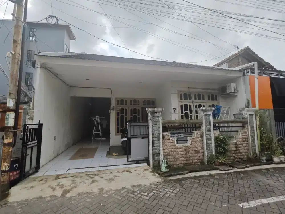 (WTS) DIJUAL RUMAH STRATEGIS DAERAH MAJAPAHIT - JL SINGA VI - SEMARANG