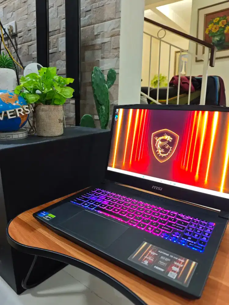 Laptop MSI Katana 15 RTX5060, I7 14650HX x rog loq