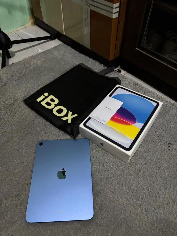 LIKE NEW iPad Gen 11 Blue 128gb Wifi Only iBox Warranty ON