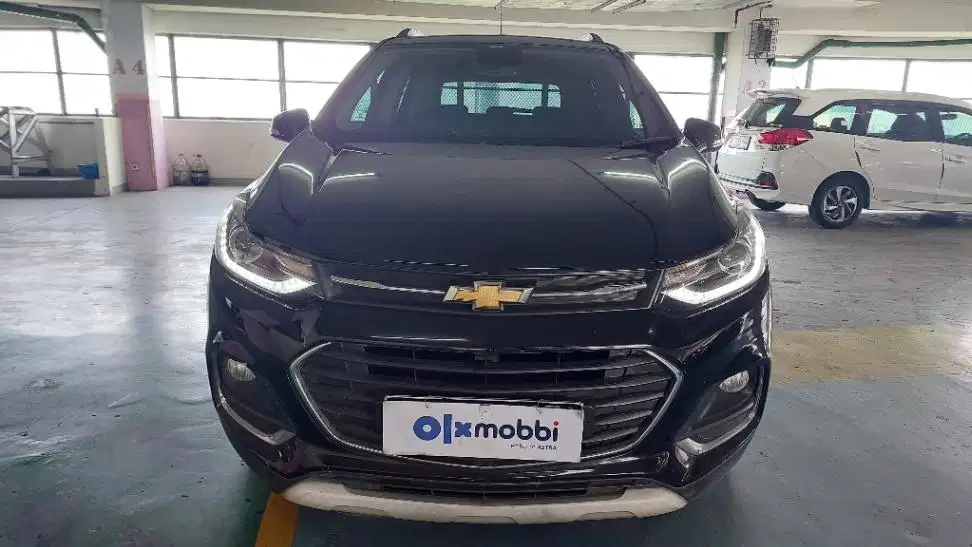 TERMURAH TDP 6,JT Chevrolet Trax 1.4 LTZ Bensin-AT Hitam 2016