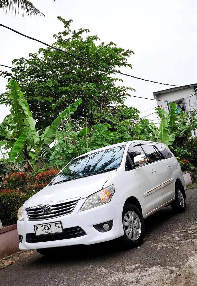 Toyota Kijang Innova 2012 Bensin