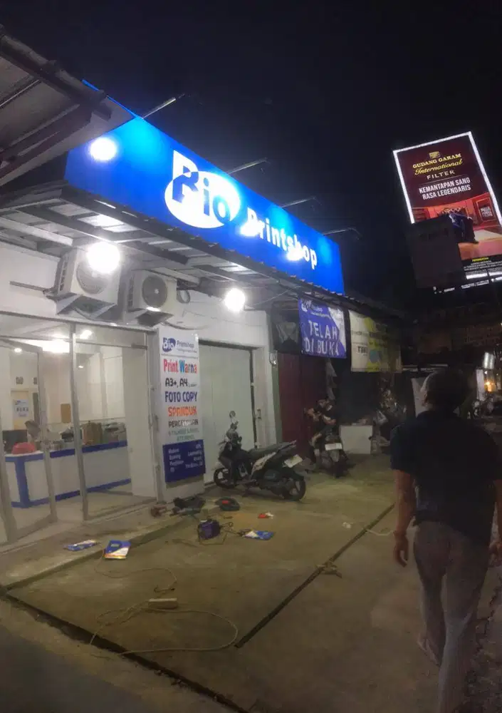 dicari operator untuk  di Bioprintshop daerah alam sutera