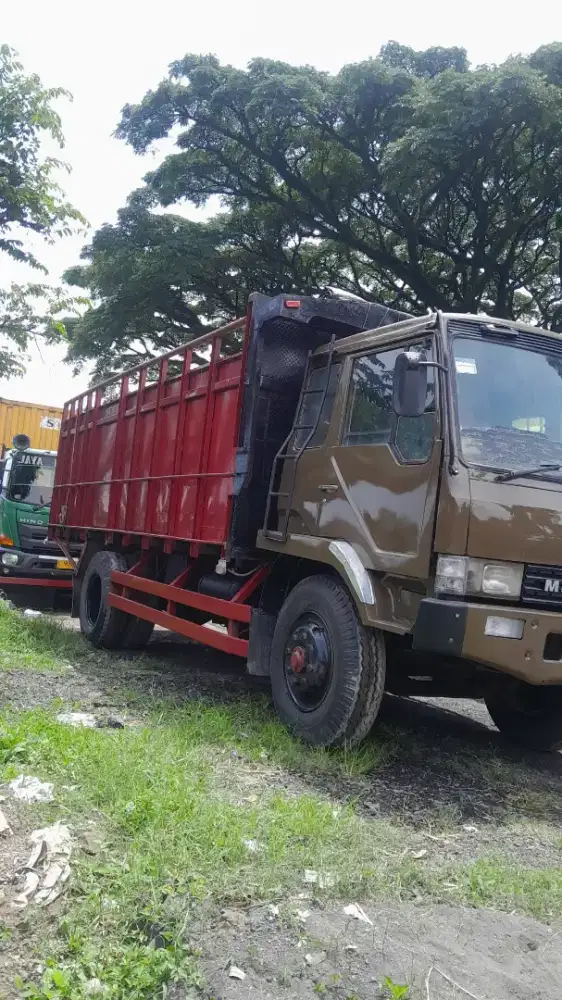 Mitsubishi fuso fighter 1995