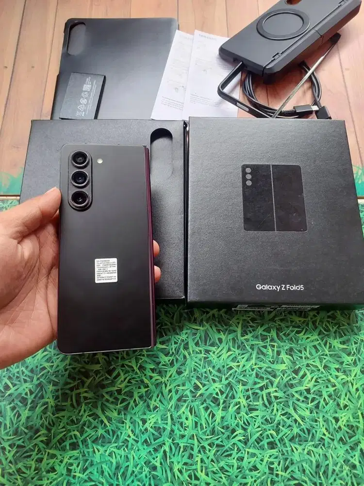 samsung Zfold 5 12/256gb sein
