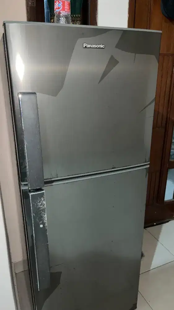 Di jual kulkas apa adanya