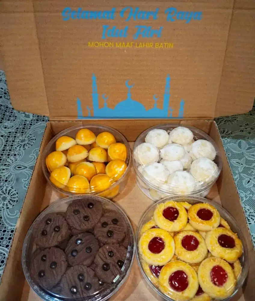 HAMPERS KUE LEBARAN HOMEMADE ISI 4 TOPLES
