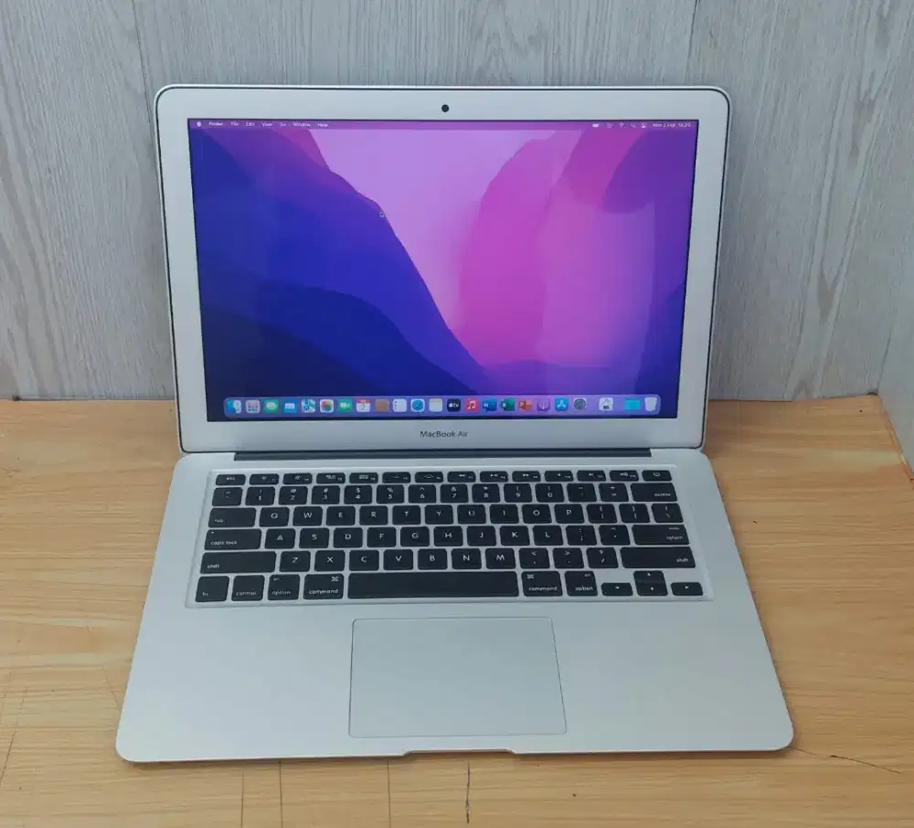 MacBook Air 13 Early 2015 Core i5|4GB|128GB|13 Inch|CC 2 Normal