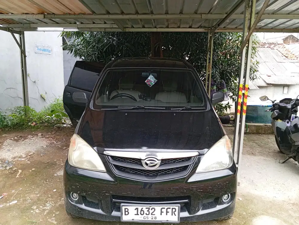 Daihatsu Xenia 2011 Bensin