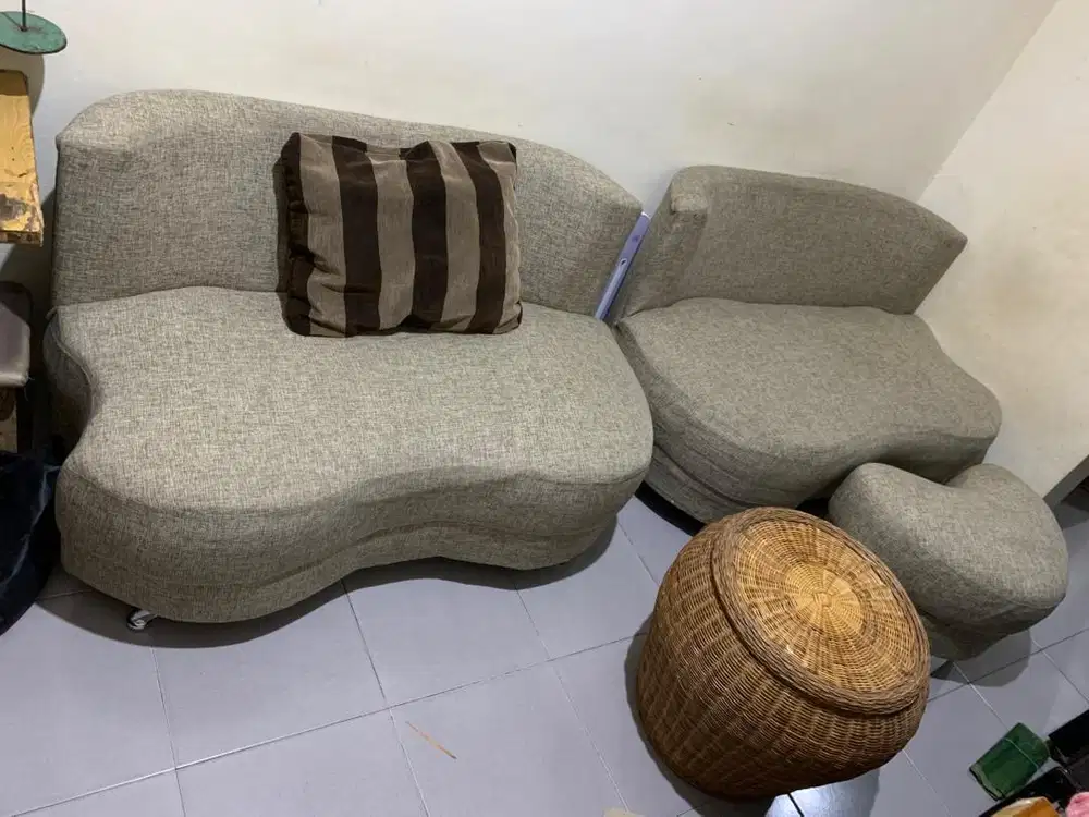 SOFA KAIN KREM UKURAN 2,8 meter x 80 cm