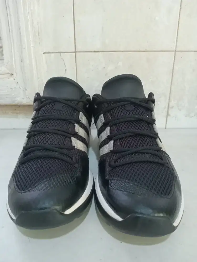 Adidas terrex black white