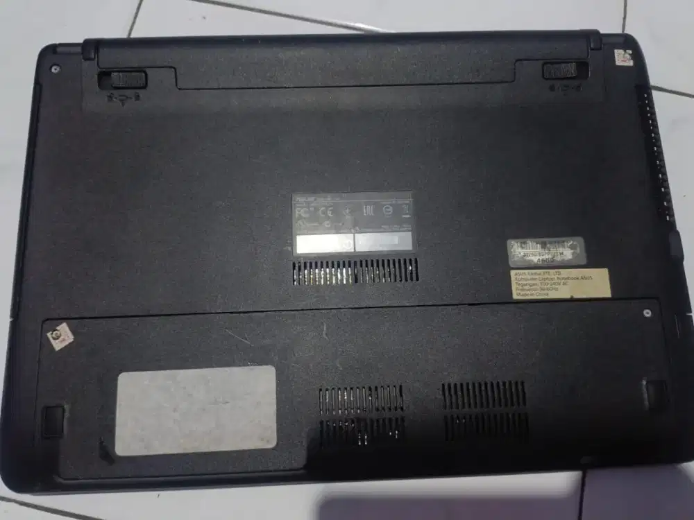 Laptop asus x452e bekas