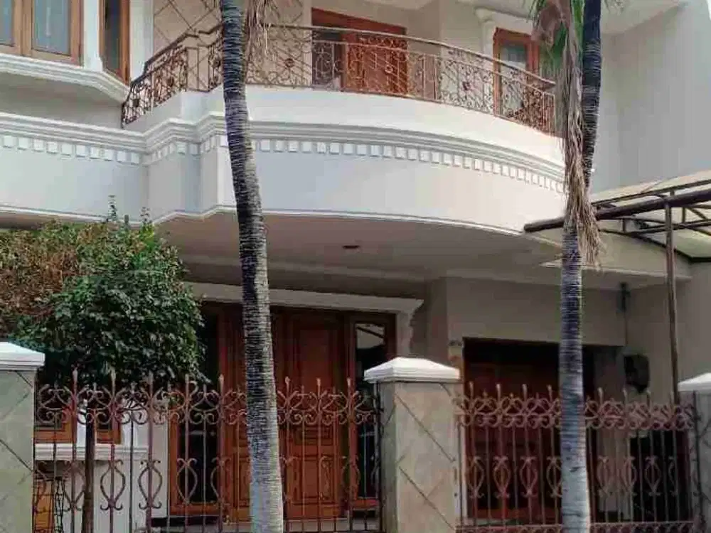 Rumah sewa 2 lantai Puri Kencana