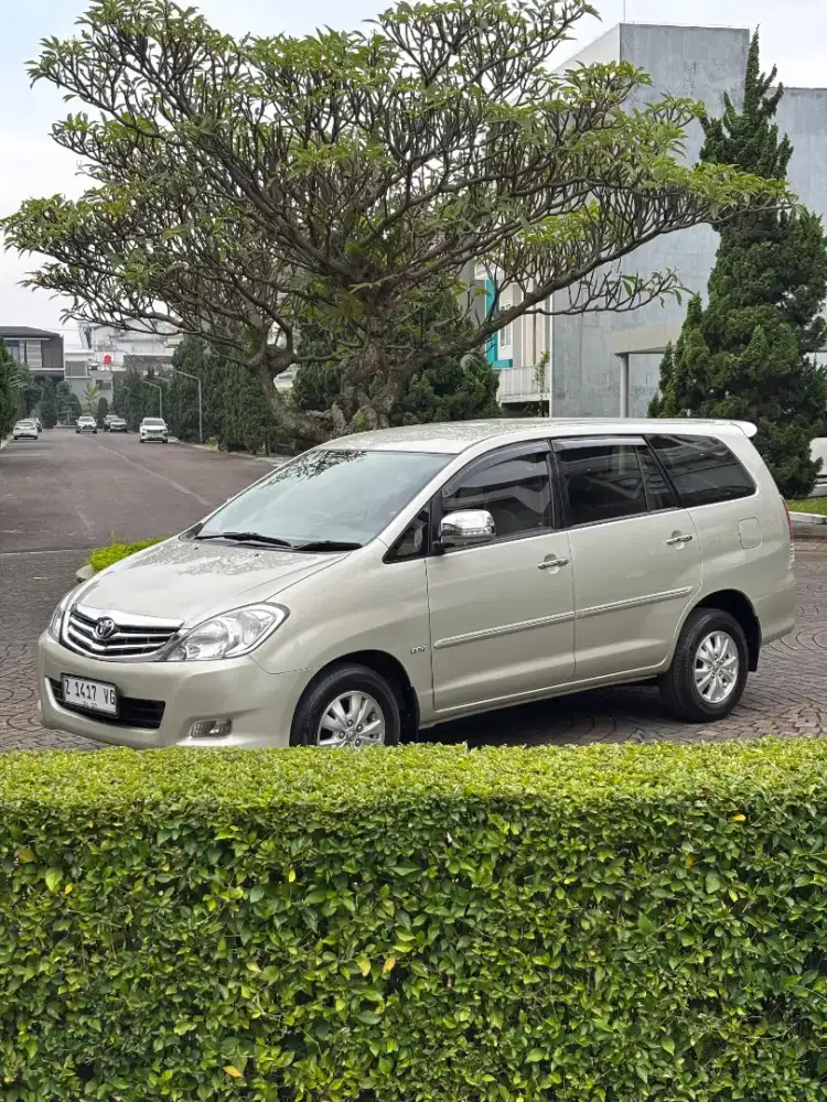 KM 62.000!! Innova V 2.0 Tahun 2010 AT