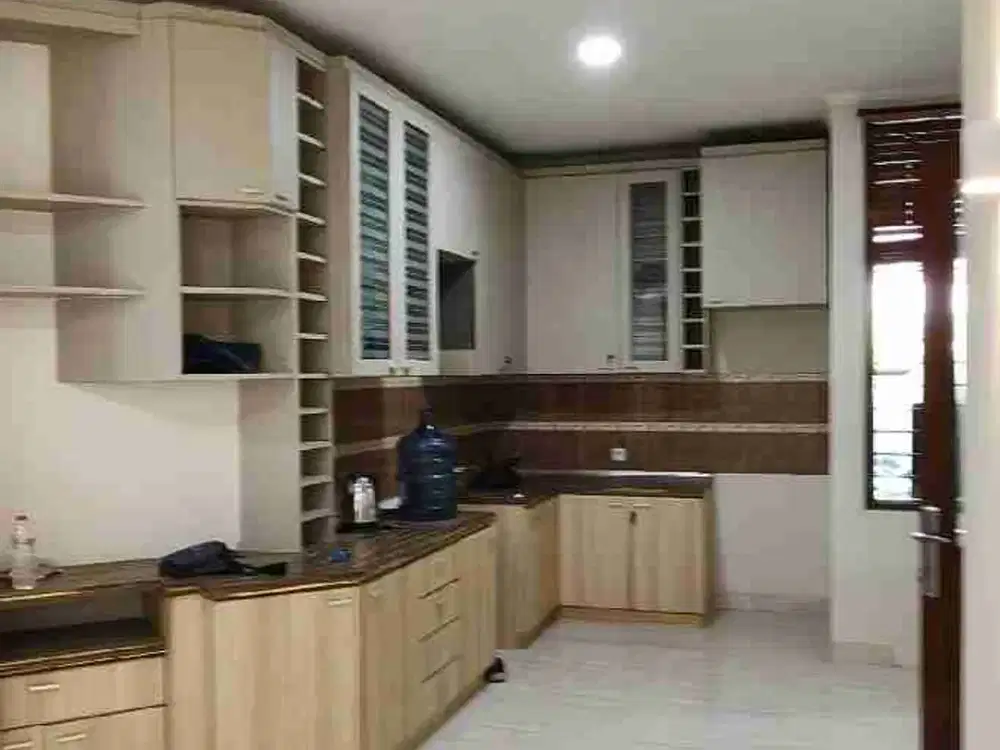 Rumah sewa siap huni Puri Indah