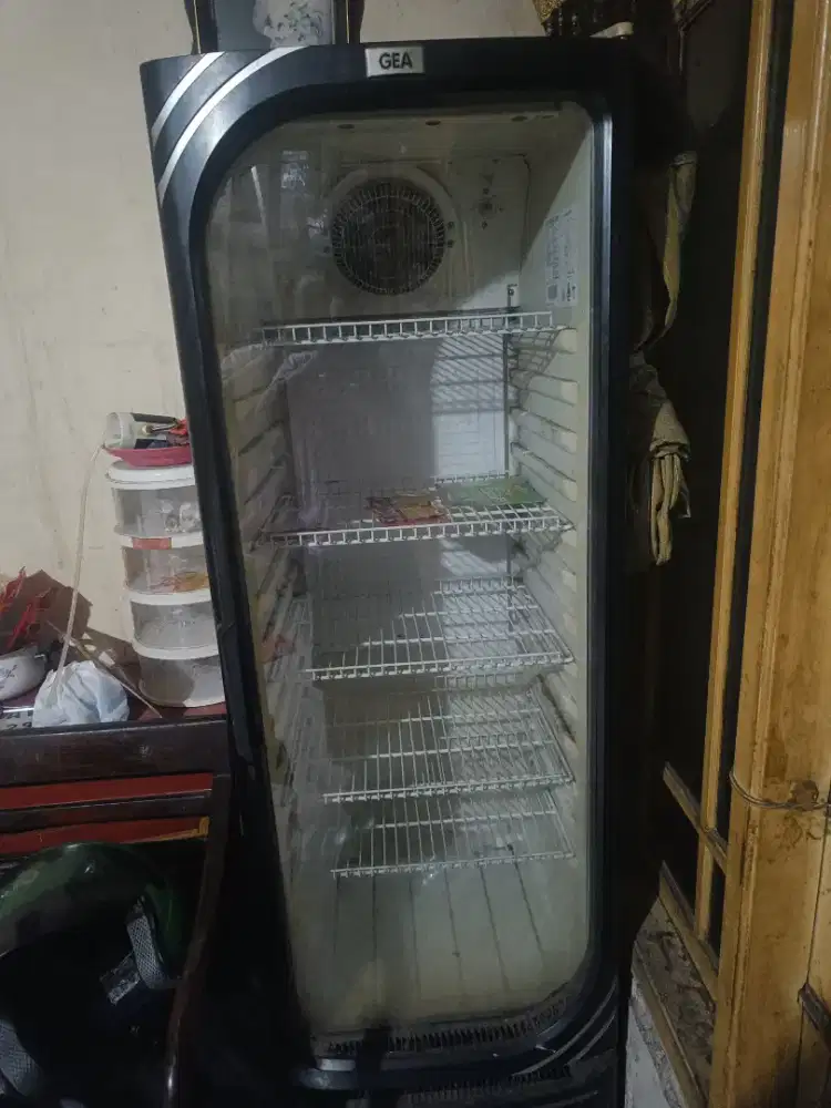 show case buat jualan