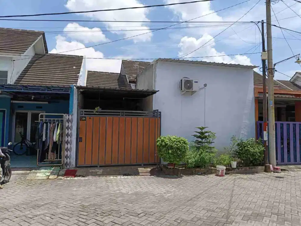 DIJUAL RUMAH 

PERUM KEMANGSEN PARK RESIDENCE A-04
KEL. : KEMANGSEN
KEC  : BALONGBENDO
KAB  : SIDOARJO