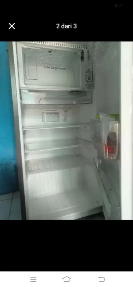 Kulkas bekas kondisi baik